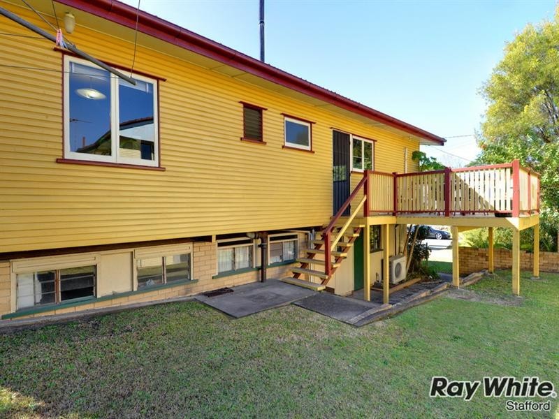 10 Cranbourne Street, Chermside West QLD 4032