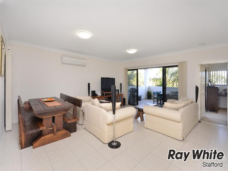 3/8 School Road, Stafford QLD 4053