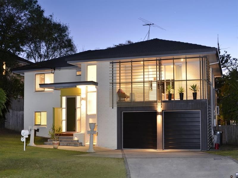 30 Chaplin Street, Stafford Heights QLD 4053