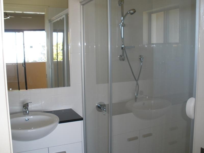 1/19 Grasspan Street, Zillmere QLD 4034