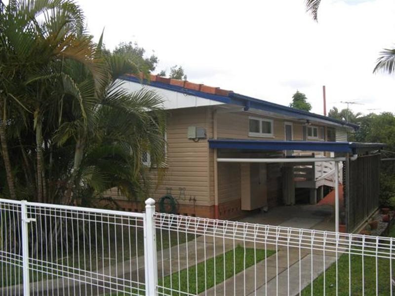 16 Victor Street, Stafford QLD 4053