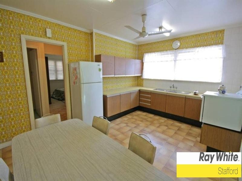 27 Newman Road, Wavell Heights QLD 4012