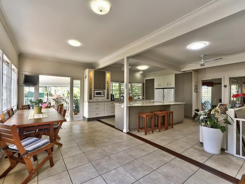 2 Huet Street, Wavell Heights QLD 4012