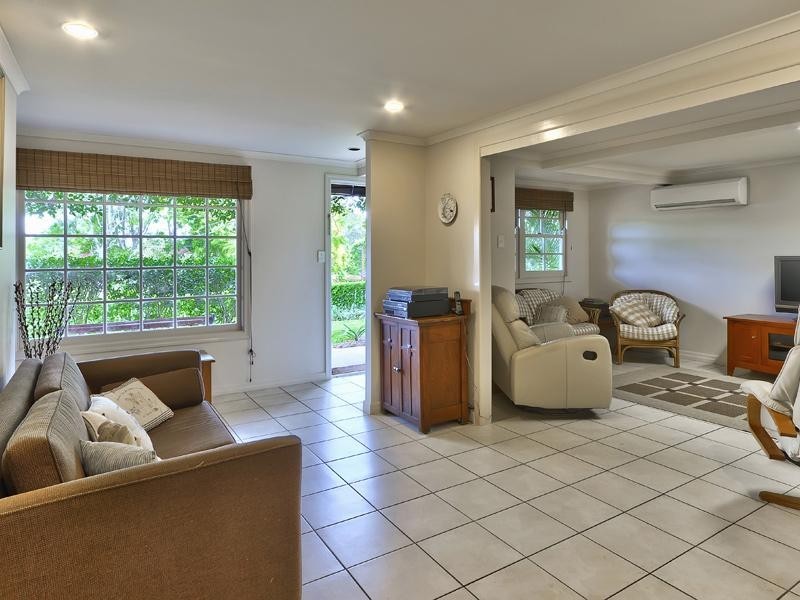 2 Huet Street, Wavell Heights QLD 4012