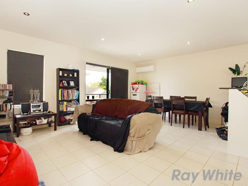 2/19 Grasspan Street, Zillmere QLD 4034