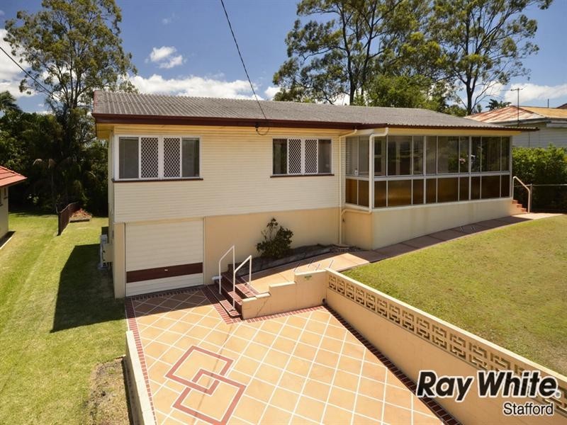 374 Webster Road, Stafford Heights QLD 4053