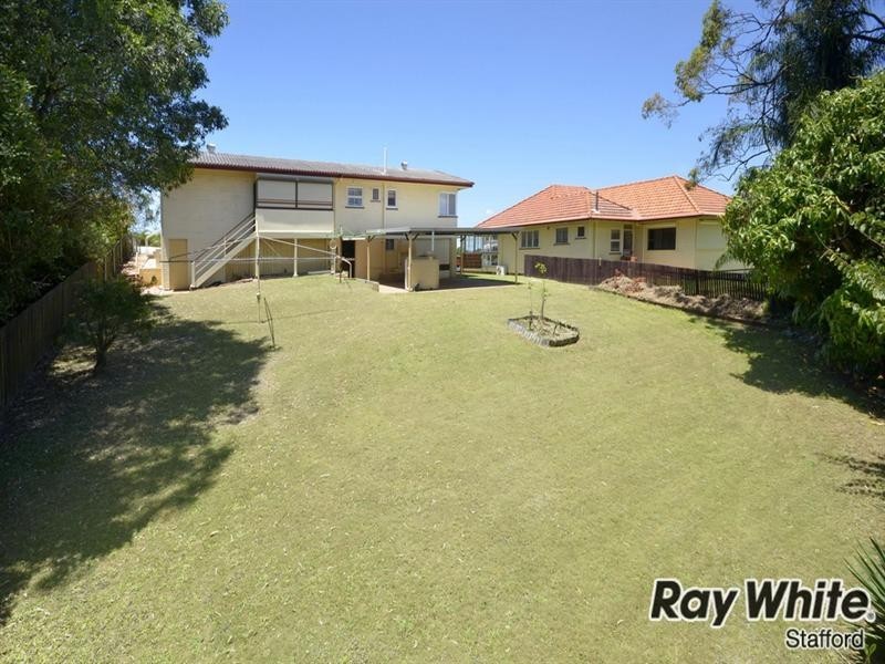 374 Webster Road, Stafford Heights QLD 4053