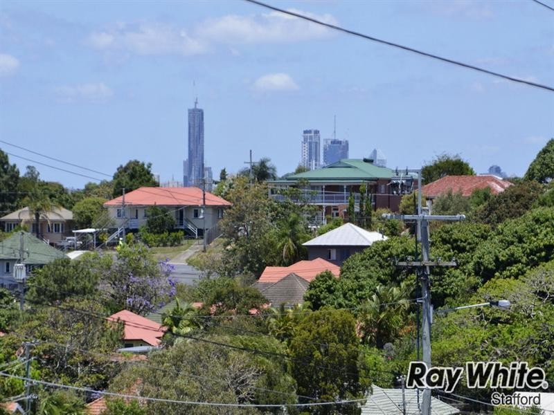 374 Webster Road, Stafford Heights QLD 4053