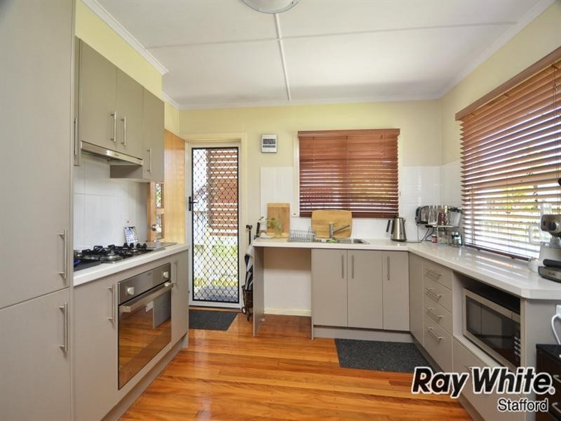 10 Bloxsom Street, Kedron QLD 4031