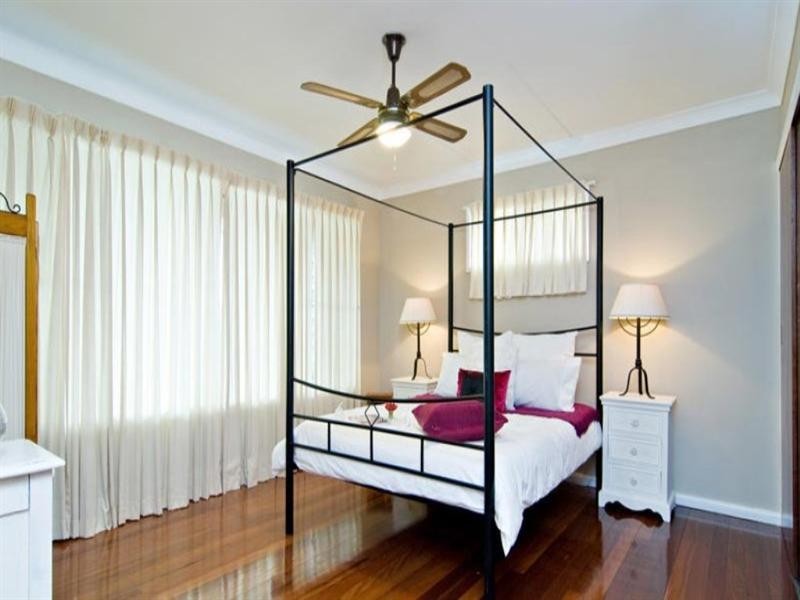 162 Trouts Road, Stafford Heights QLD 4053