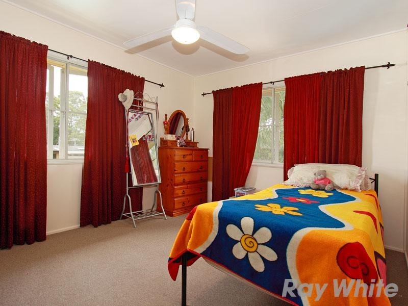 8 Marford Street, Chermside West QLD 4032