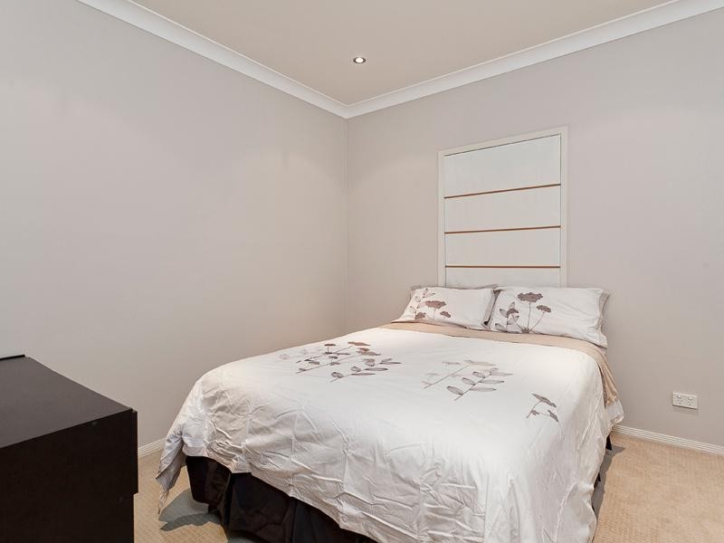 17 Lambert Street, Gordon Park QLD 4031