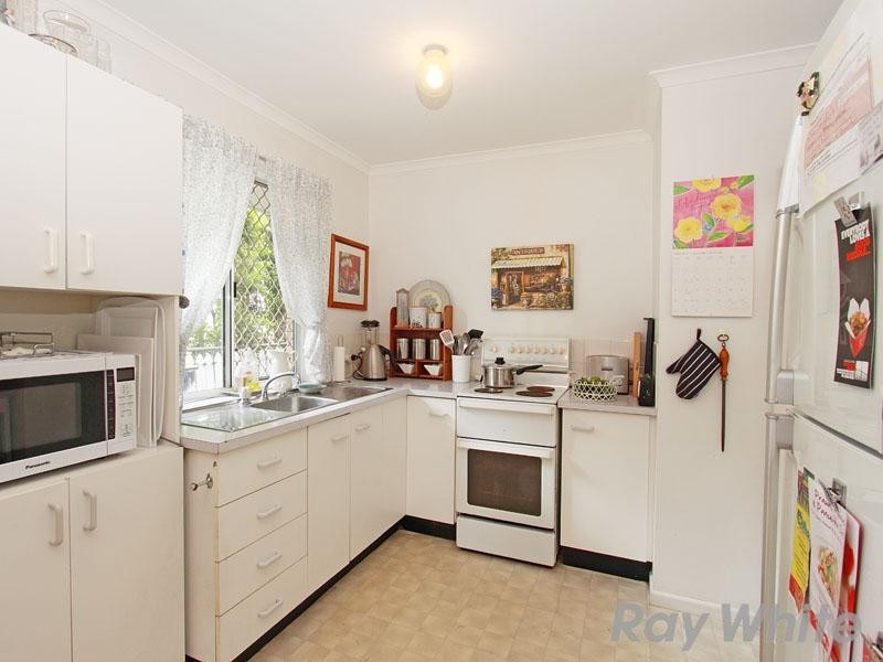 38 Seventh Avenue, Kedron QLD 4031