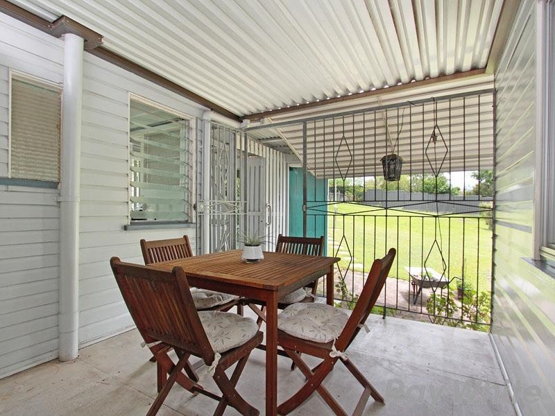 18 Chisholm Street, Stafford Heights QLD 4053