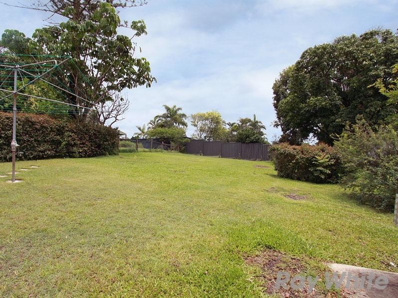 18 Chisholm Street, Stafford Heights QLD 4053