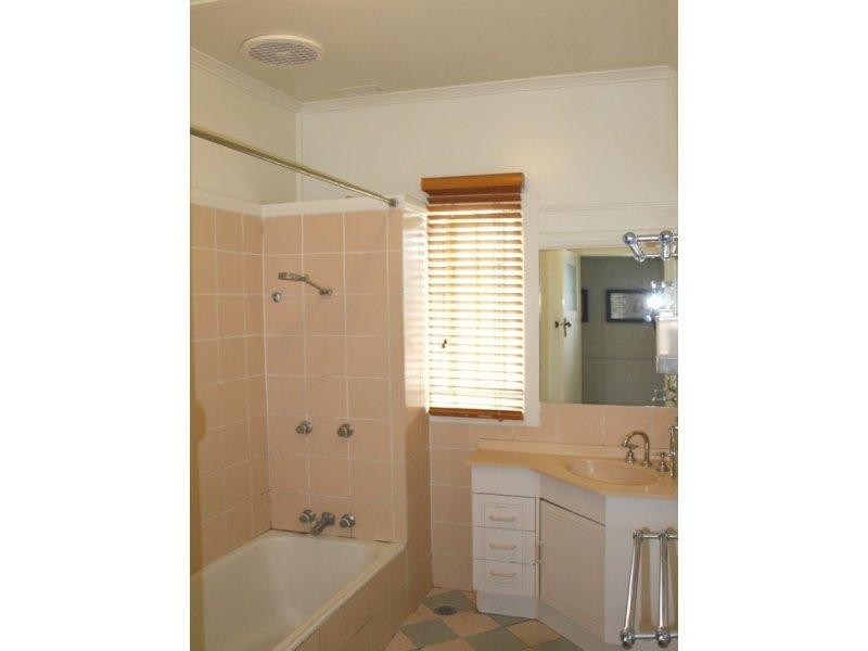 24 Ogden Street, Stafford QLD 4053