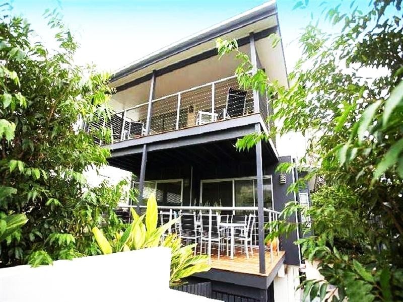 3/10 Burton Street, Indooroopilly QLD 4068