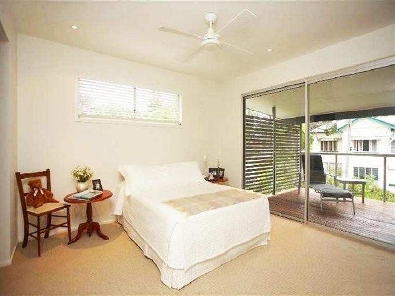 3/10 Burton Street, Indooroopilly QLD 4068