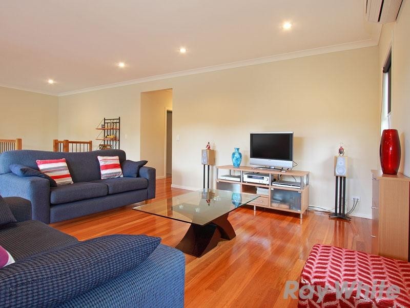 17 Broula Street, Stafford Heights QLD 4053