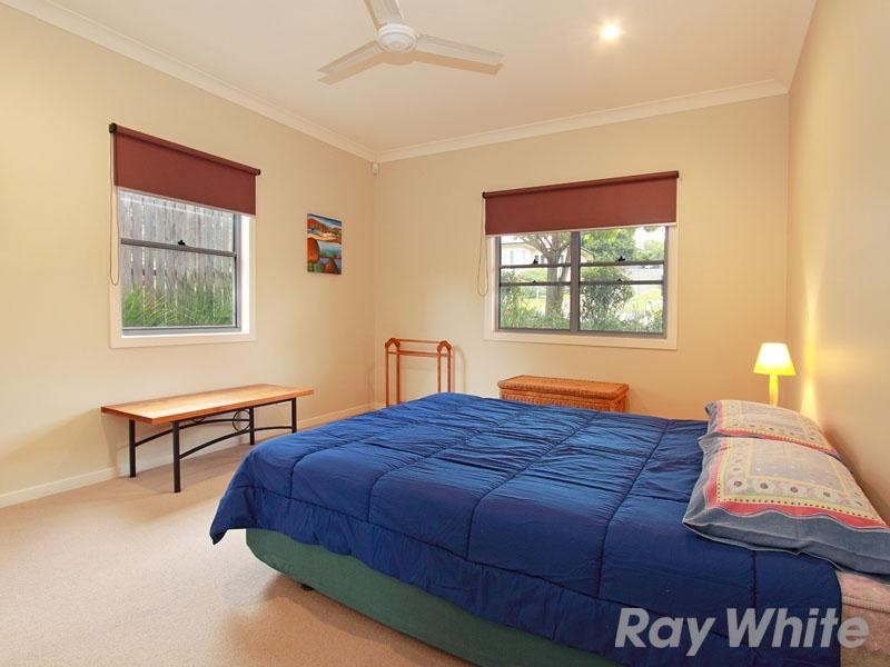 17 Broula Street, Stafford Heights QLD 4053