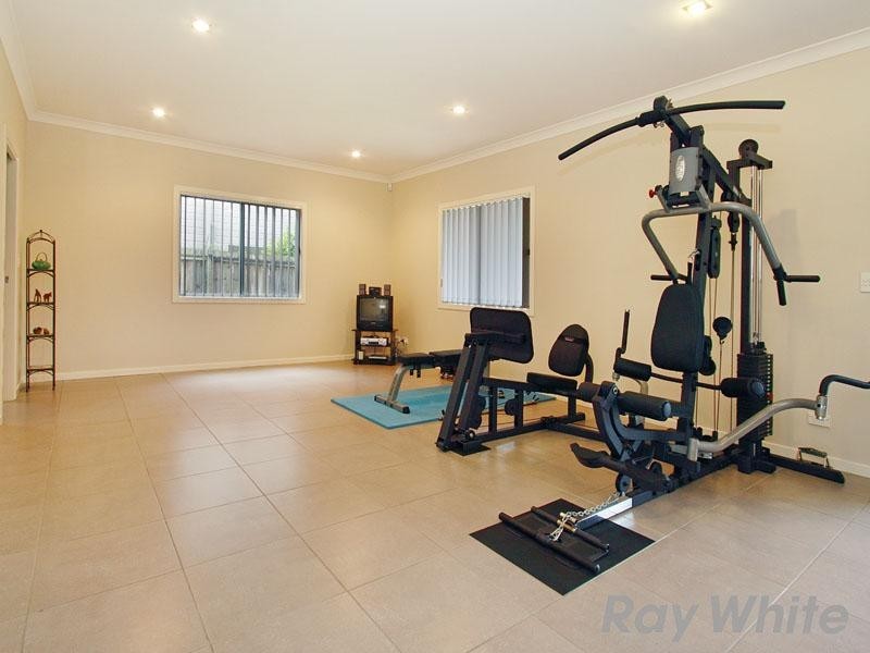 17 Broula Street, Stafford Heights QLD 4053