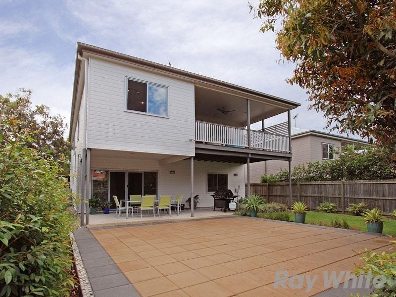 17 Broula Street, Stafford Heights QLD 4053