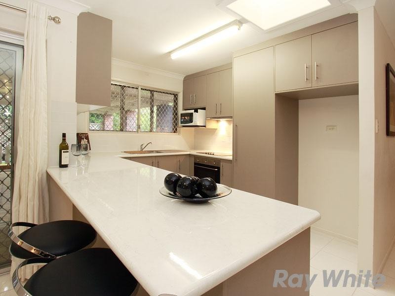 6 Traves Street, Chermside West QLD 4032