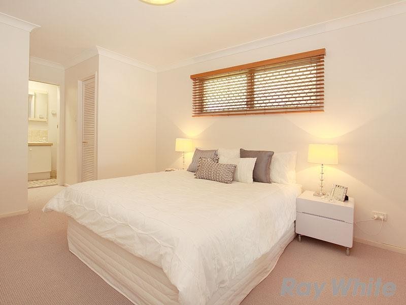 6 Traves Street, Chermside West QLD 4032