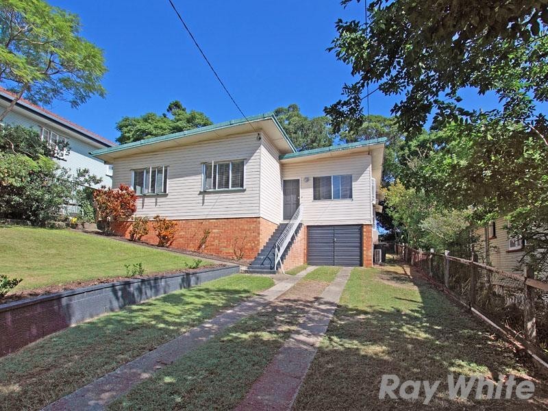 14 Mumbil Street, Stafford Heights QLD 4053