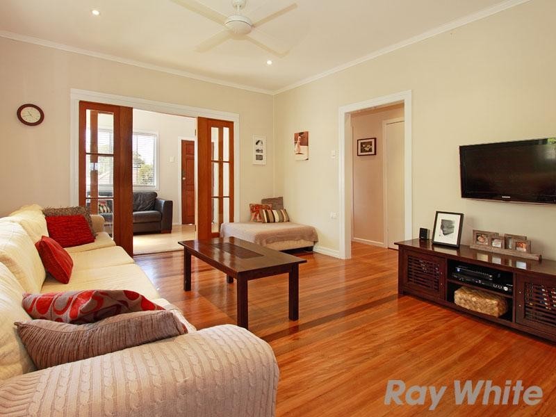 14 Mumbil Street, Stafford Heights QLD 4053