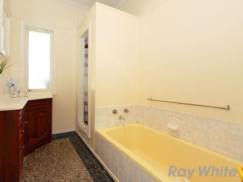 14 Mumbil Street, Stafford Heights QLD 4053