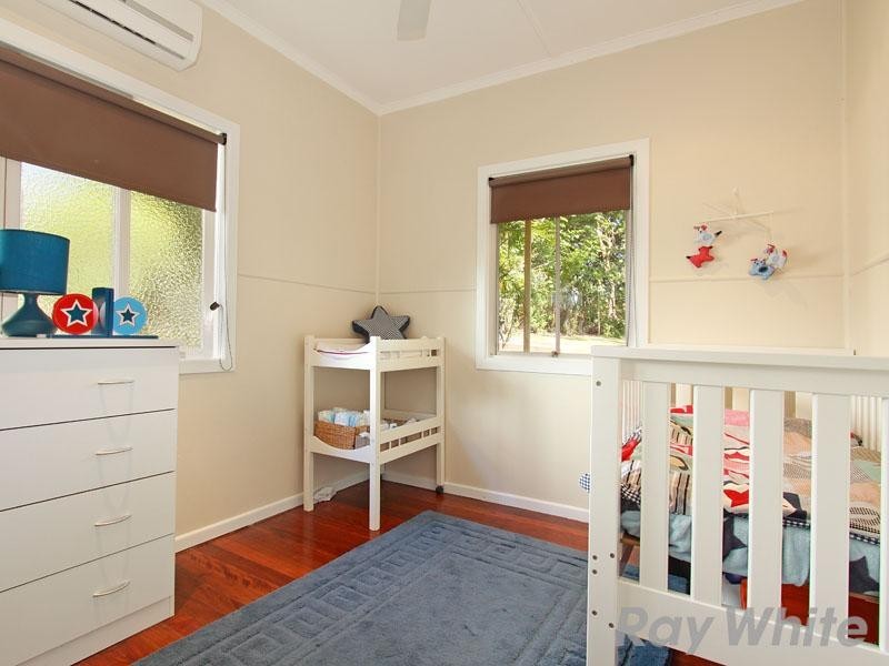 14 Mumbil Street, Stafford Heights QLD 4053