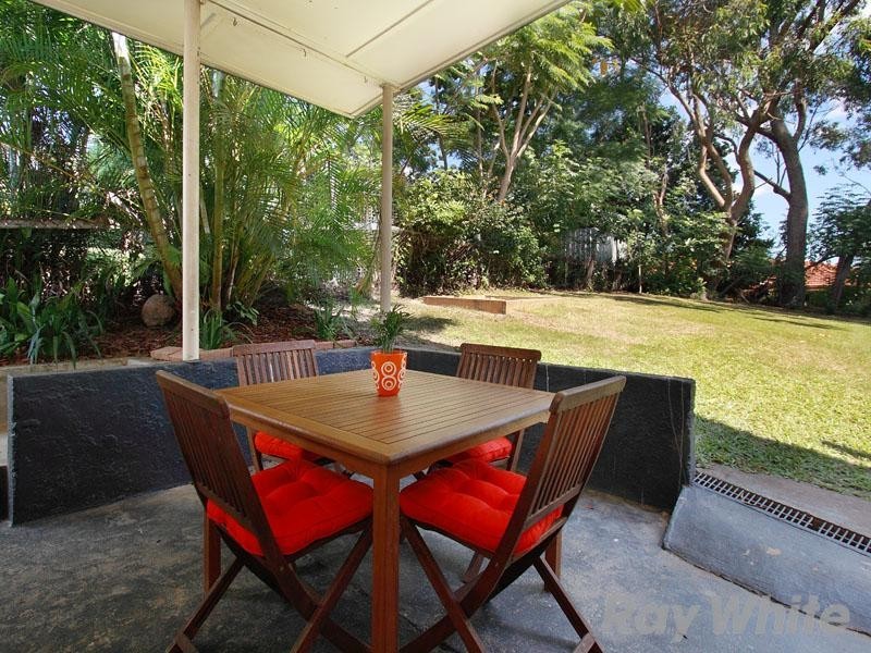 14 Mumbil Street, Stafford Heights QLD 4053