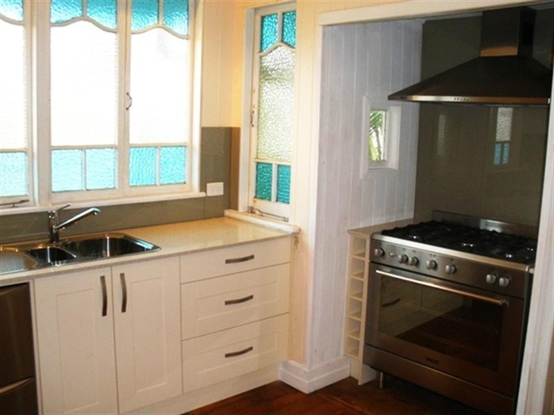 12 Grays Road, Gaythorne QLD 4051