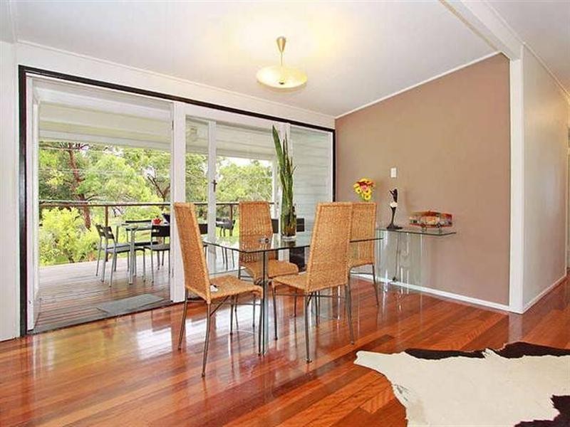 33 Kinnerton Street, Chermside West QLD 4032