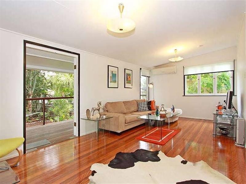 33 Kinnerton Street, Chermside West QLD 4032