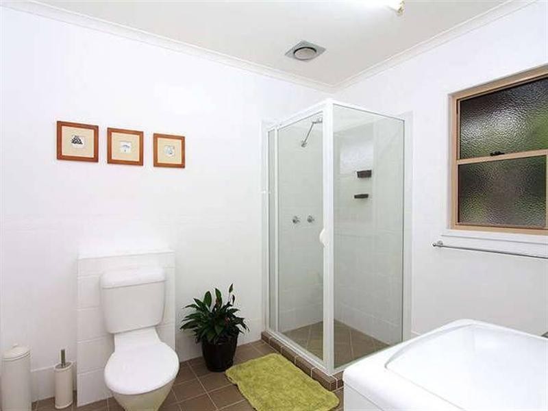 33 Kinnerton Street, Chermside West QLD 4032