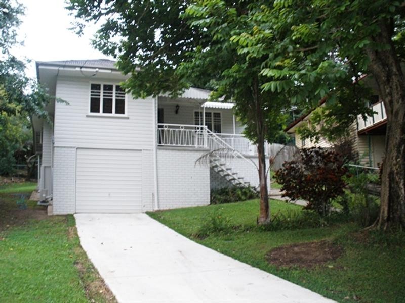 23 Burrowa Street, Stafford QLD 4053