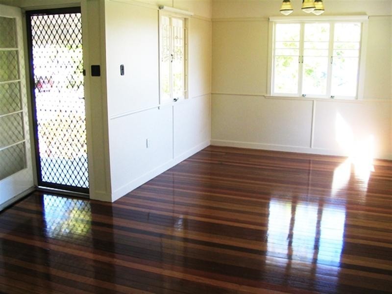 23 Burrowa Street, Stafford QLD 4053