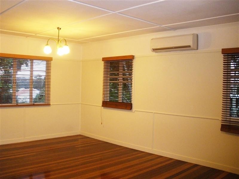 23 Burrowa Street, Stafford QLD 4053