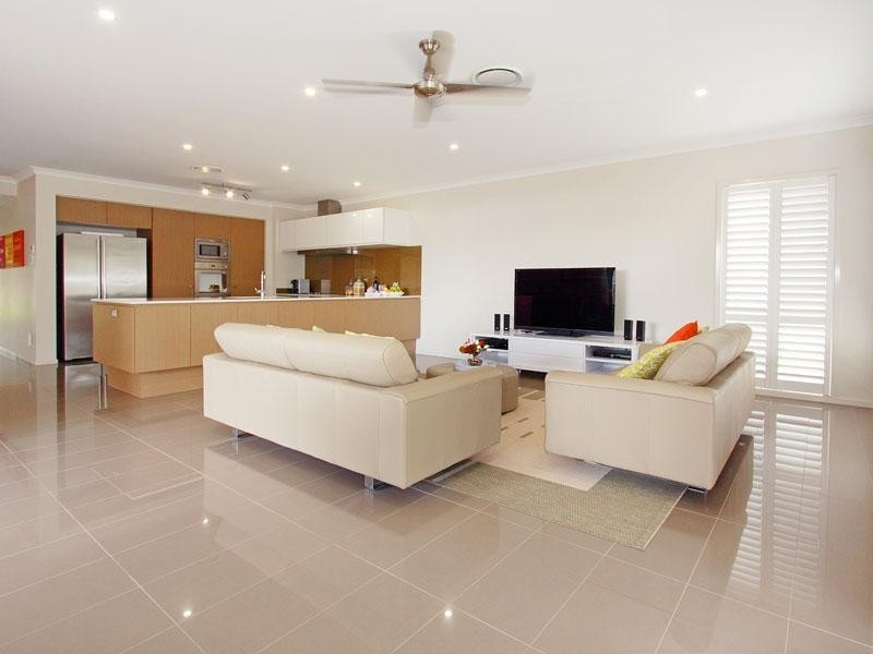 36 Sugarloaf Street, Wavell Heights QLD 4012