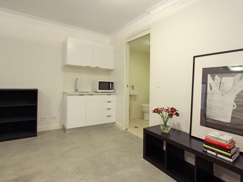 31 Crown Street, Bardon QLD 4065