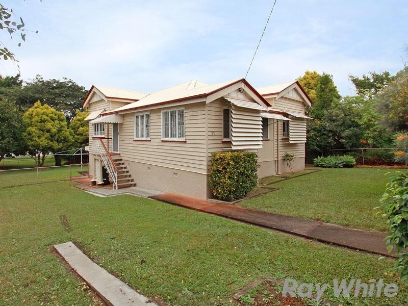 52 Richmond Street, Gordon Park QLD 4031