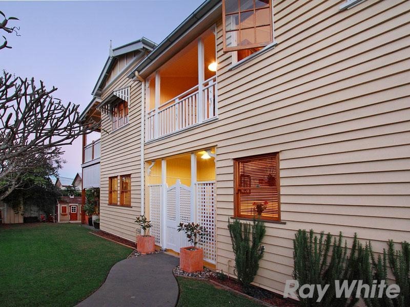 35 Eleventh Avenue, Kedron QLD 4031