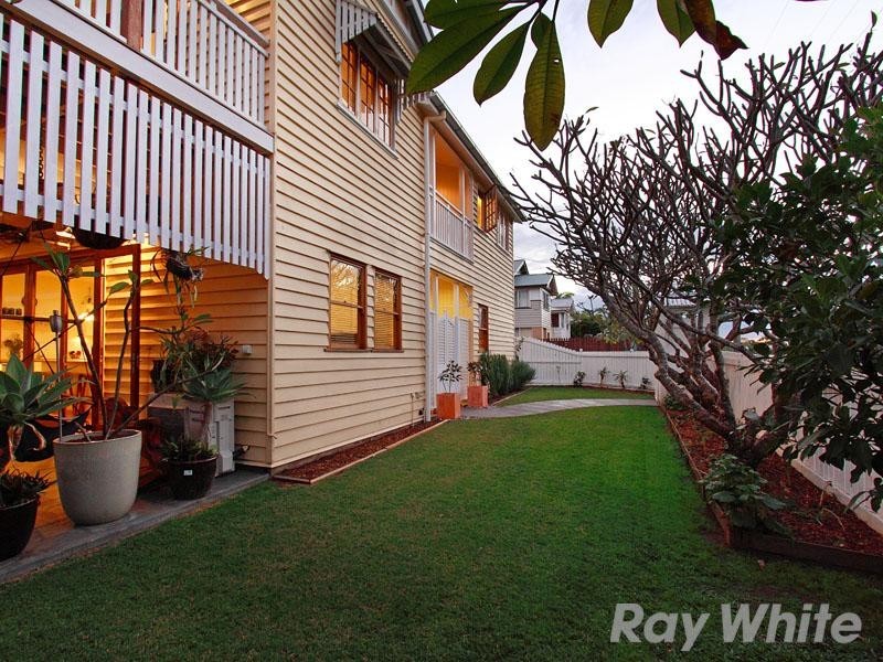 35 Eleventh Avenue, Kedron QLD 4031