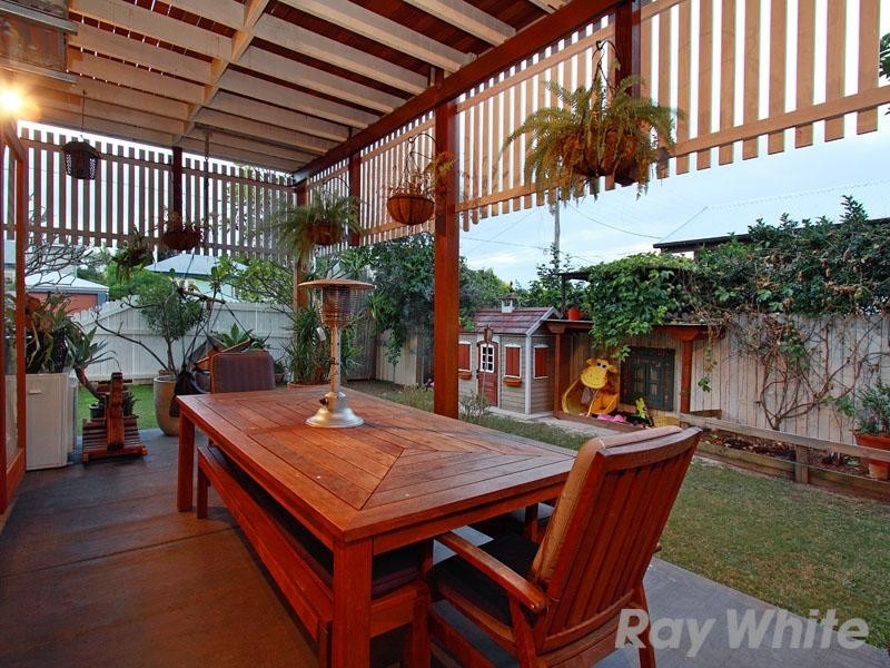 35 Eleventh Avenue, Kedron QLD 4031