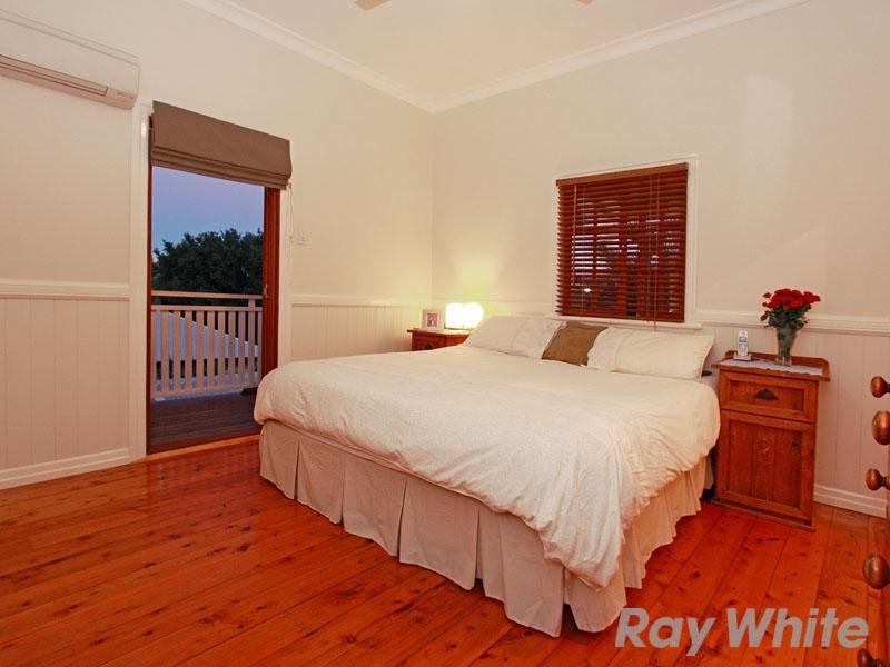 35 Eleventh Avenue, Kedron QLD 4031