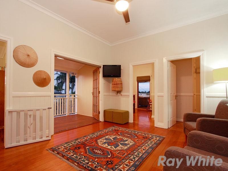 35 Eleventh Avenue, Kedron QLD 4031