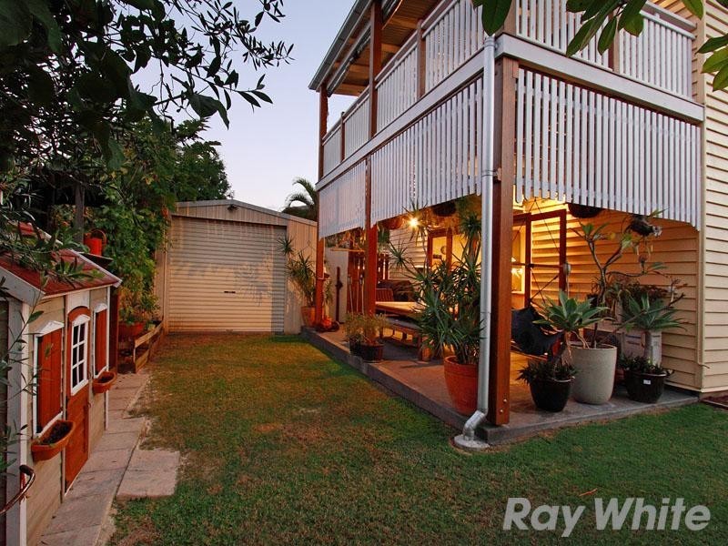 35 Eleventh Avenue, Kedron QLD 4031