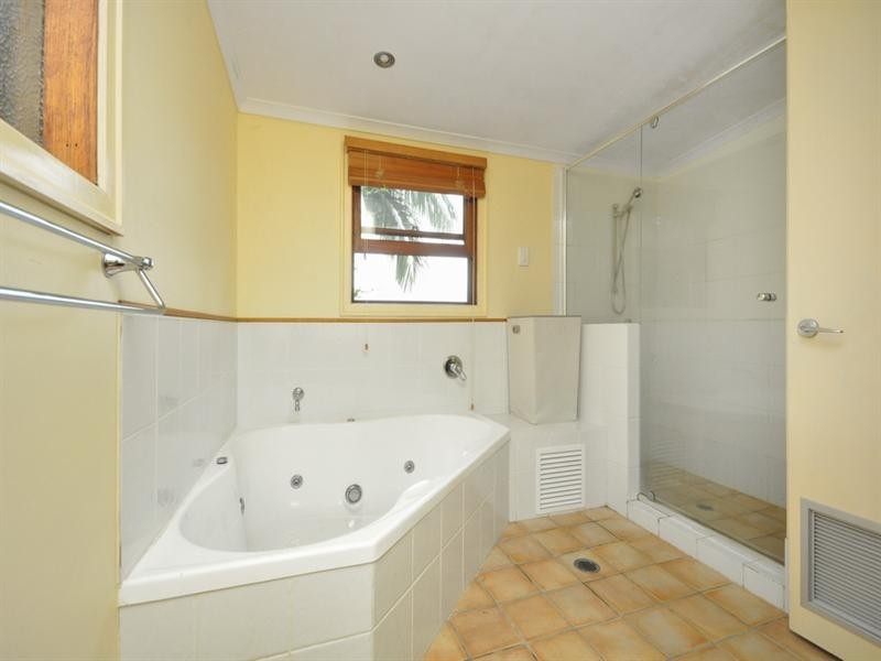 6 Waroon Street, Stafford QLD 4053